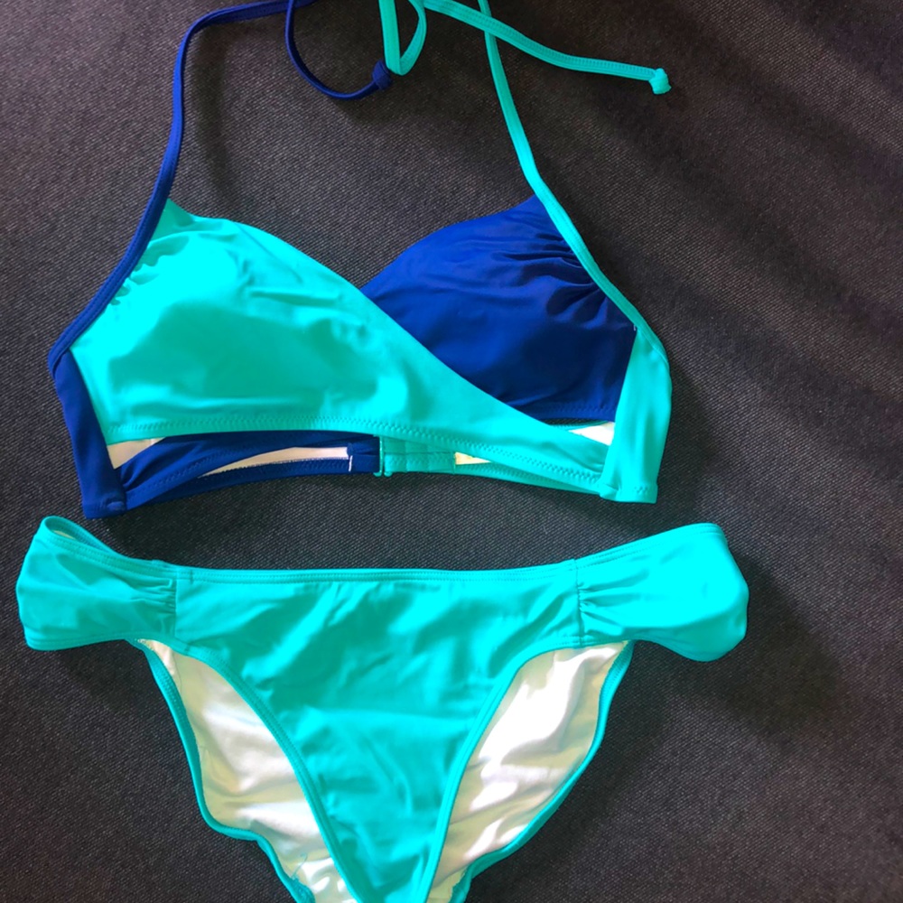 Victoria’s Secret PINK bikini